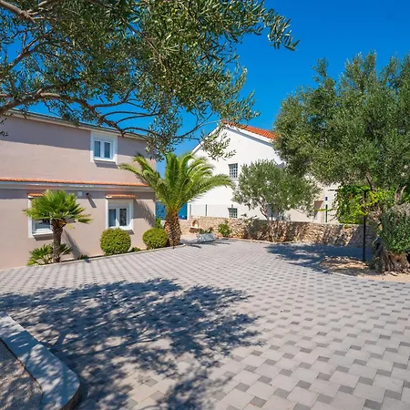 Villa Fox